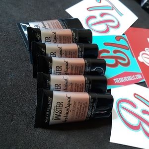 MAYBELLINE NEWYORK MASTER STROBE LIQUID